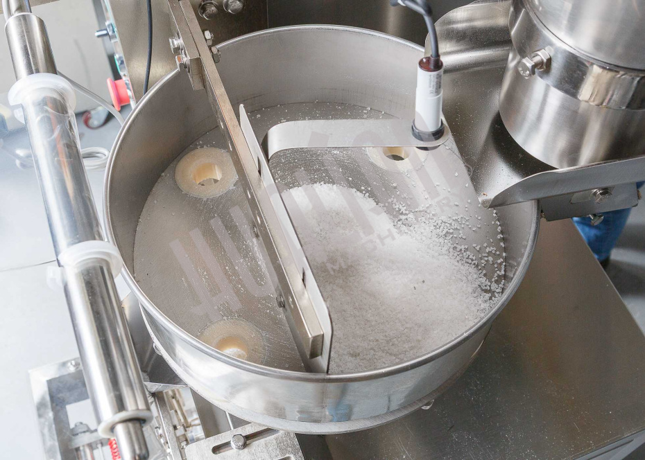 Автоматическая фасовочно-упаковочная машина DXDK-320RH-E (нерж., стик 17*110 мм, 4.6-8 мл, W пленки 42 мм, зубч. нож.) Hualian - Купить с доставкой по всему Казахстану