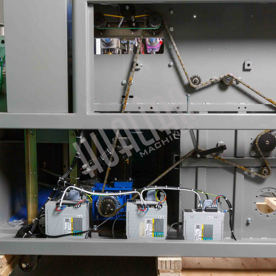 Автоматическая горизонтальная упаковочная машина DXDZ-600XD под ВПП (3 servo, лент. 250 мм, рег. форм., min bag L 130, H 120, трансп.попереч.запайки) Hualian - Купить с доставкой по всему Казахстану