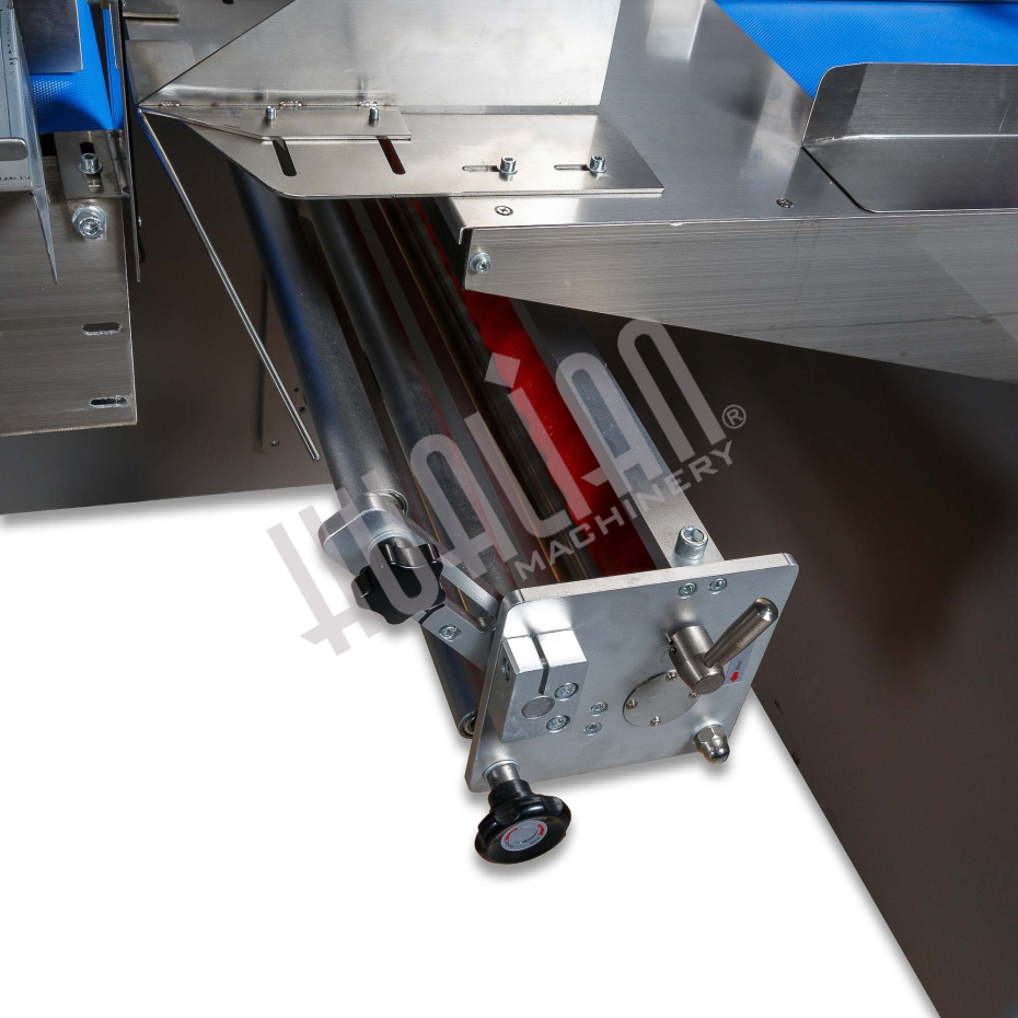 Автоматическая горизонтальная упаковочная машина DXDZ-600XD под ВПП (3 servo, лент. 250 мм, рег. форм., min bag L 130, H 120, трансп.попереч.запайки) Hualian - Купить с доставкой по всему Казахстану