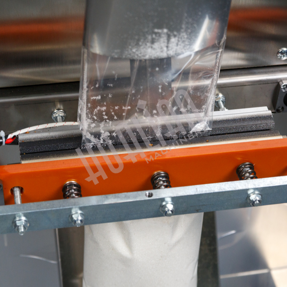 Автоматическая фасовочно-упаковочная машина DXDK-1000 NEW (пакет-подушка,W пленки 420 мм,фотодатчик) Hualian - Купить с доставкой по всему Казахстану