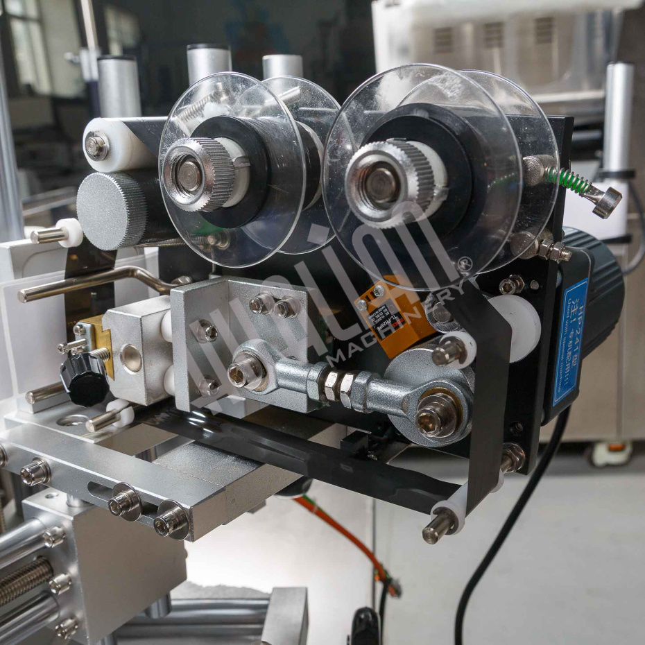 Напольный автоматический этикетировщик для круглой тары с датером HLMT-200D Hualian - Купить с доставкой по всему Казахстану