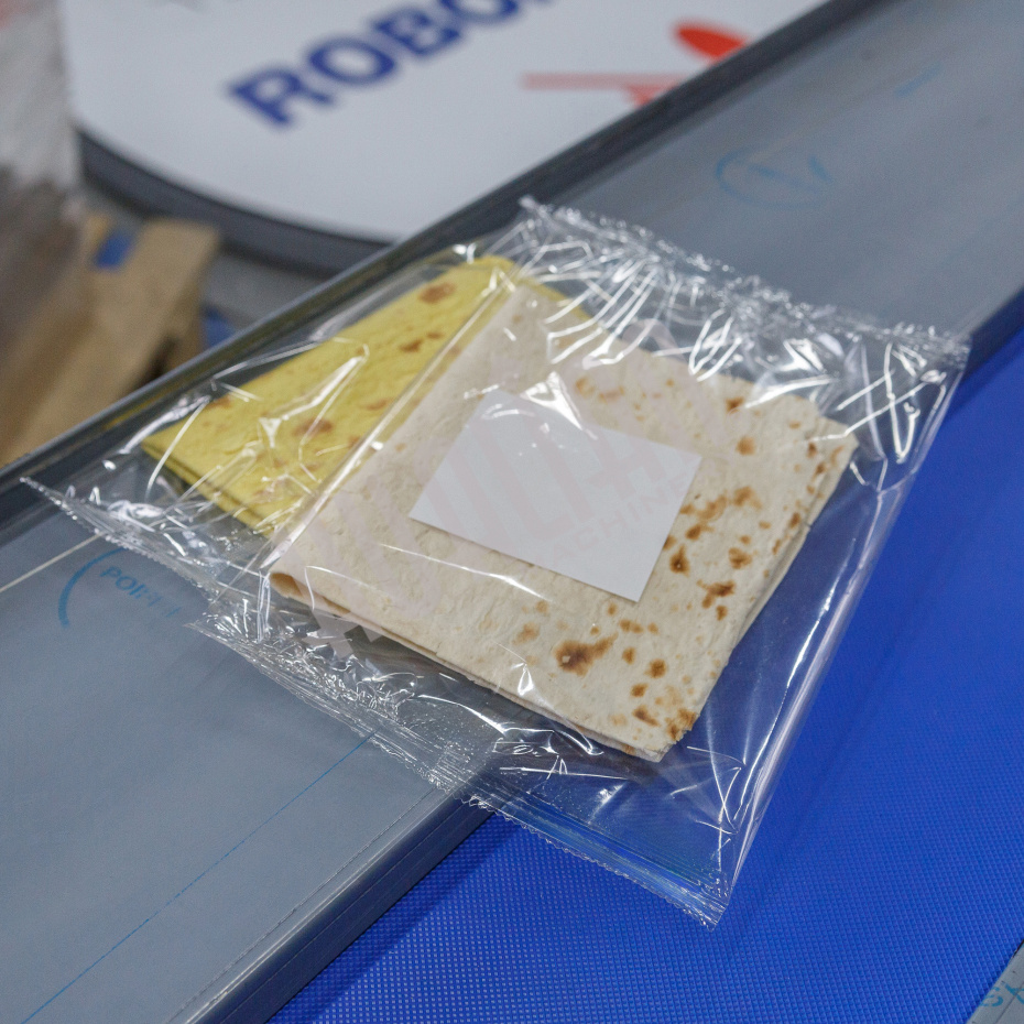 Горизонтальная упаковочная машина DXDZ-600XD (3 серв., H-110 мм, L не огр., W 145-285 мм, HL-1108, круг. отв., подбой, прок. пакета) Hualian - Купить с доставкой по всему Казахстану