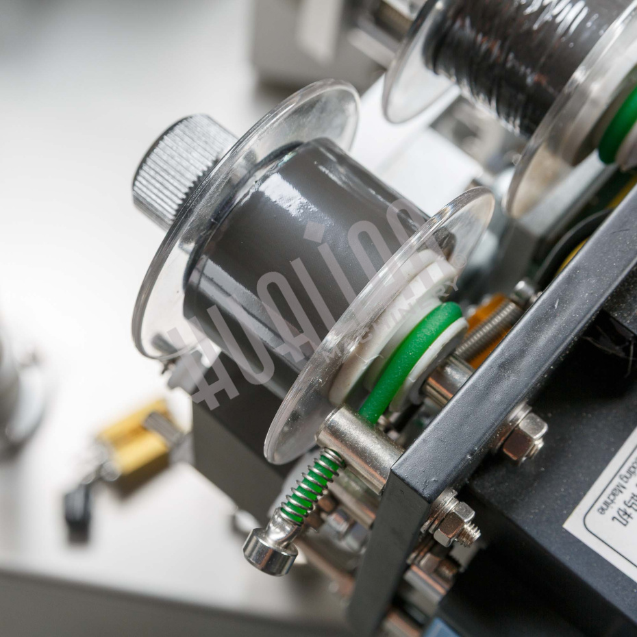 Напольный автоматический этикетировщик для круглой тары с датером HLMT-200D Hualian - Купить с доставкой по всему Казахстану