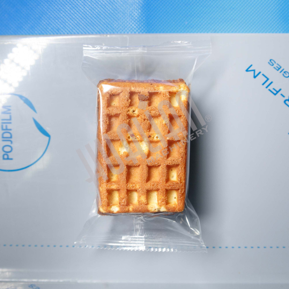 Горизонтальная упаковочная машина DXDZ-250XD (лент. 60 мм, рег. форм., S 250, L 120-280, H 60) Hualian - Купить с доставкой по всему Казахстану