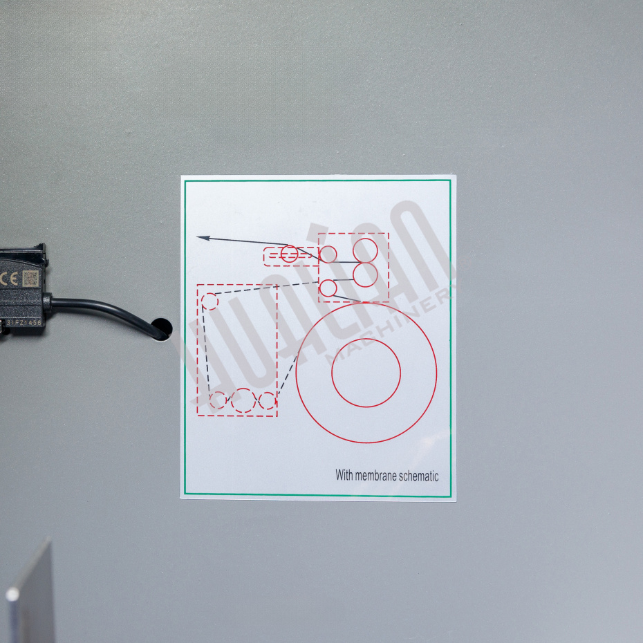Горизонтальная упаковочная машина DXDZ-600XD (3 серв., H-110 мм, L не огр., W 145-285 мм, HL-1108, круг. отв., подбой, прок. пакета) Hualian - Купить с доставкой по всему Казахстану