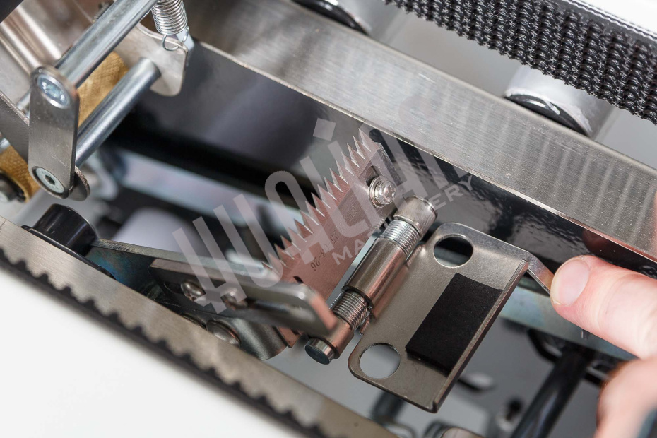 Полуавтоматический заклейщик коробов FXJ-2550X Hualian - Купить с доставкой по всему Казахстану