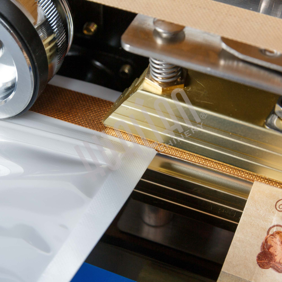 Роликовый (конвейерный) запайщик с правой подачей FRD-750E (горизонт.) Hualian - Купить с доставкой по всему Казахстану