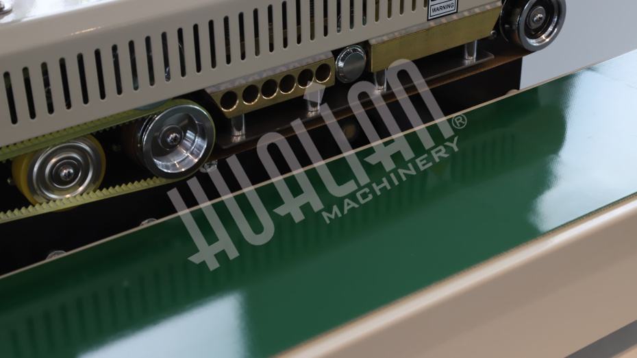 Роликовый конвейерный запайщик горизонтальный FRB-770I Hualian - Купить с доставкой по всему Казахстану