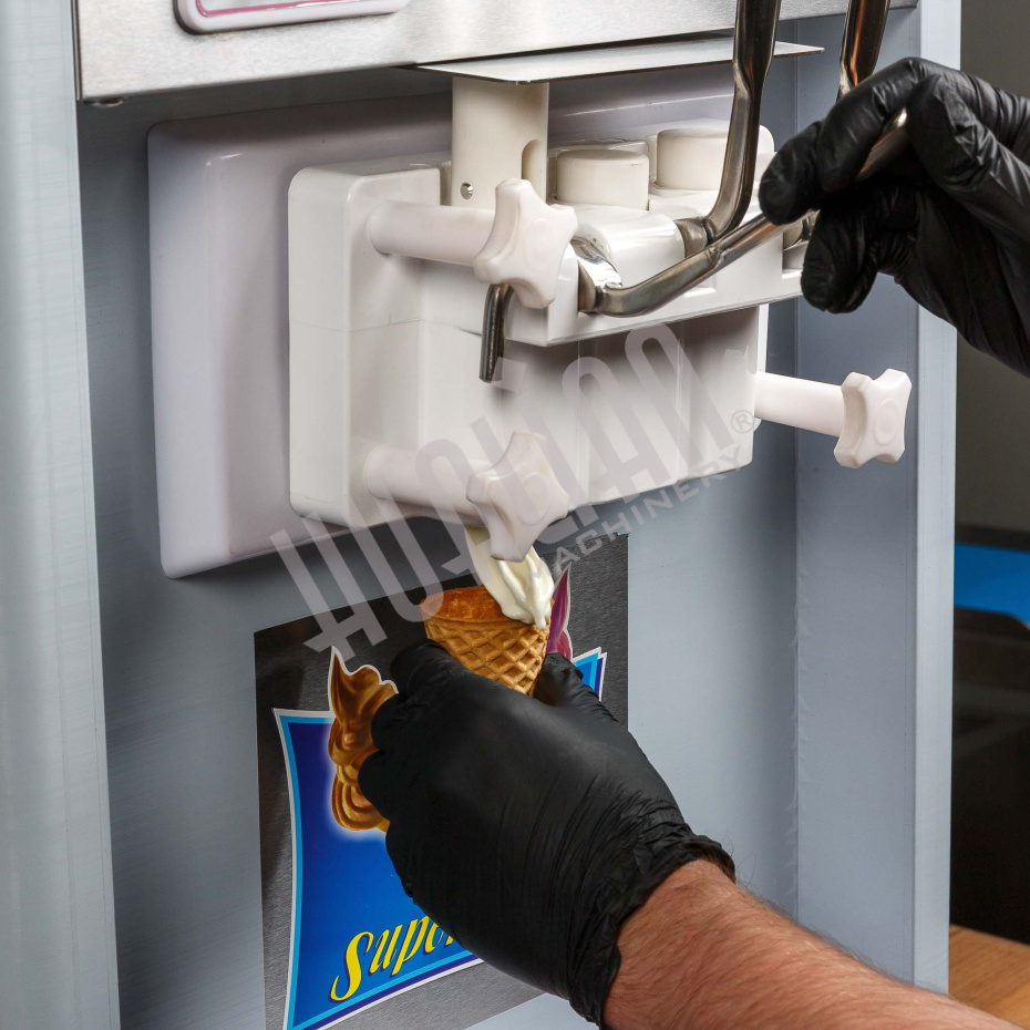 Фризер для мягкого мороженого HIM-03 с функцией ночного хранения и помпой (3 рожка) Hualian - Купить с доставкой по всему Казахстану