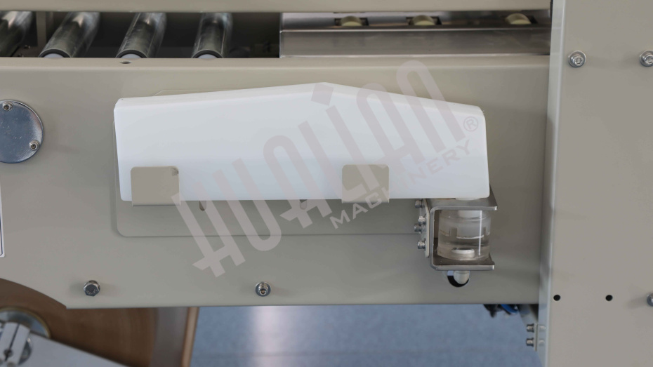 Автоматический заклейщик коробов с активируемой водой лентой FXW-6050 Hualian - Купить с доставкой по всему Казахстану