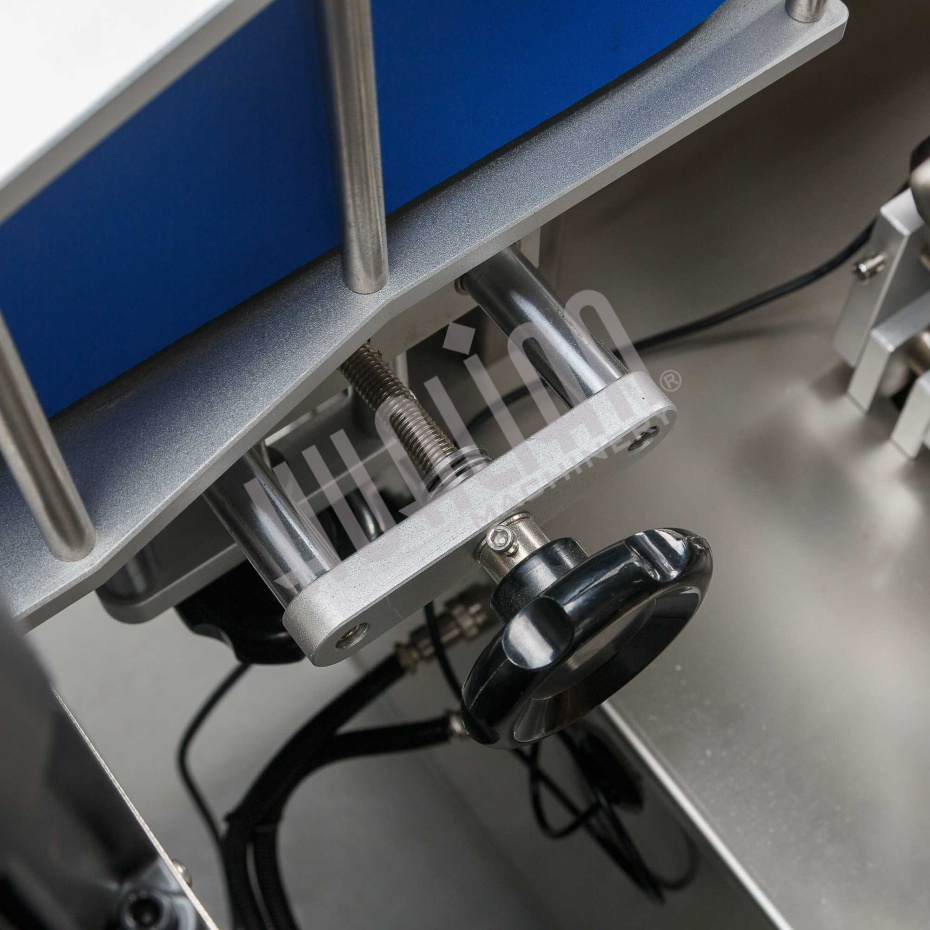 Напольный автоматический этикетировщик для круглой тары с датером HLMT-200D Hualian - Купить с доставкой по всему Казахстану