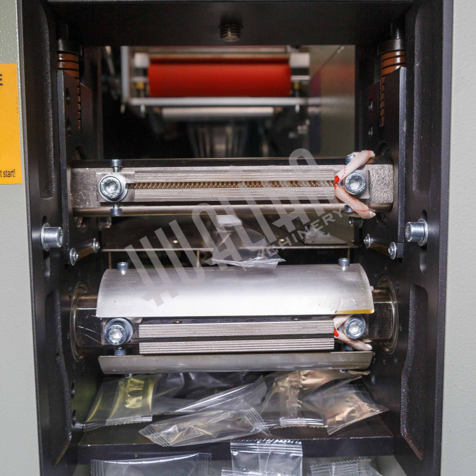 Автоматическая горизонтальная упаковочная машина DXDZ-250B (2 ножа, bag L 65-190 mm, S 150 mm, H-40 mm) Hualian - Купить с доставкой по всему Казахстану