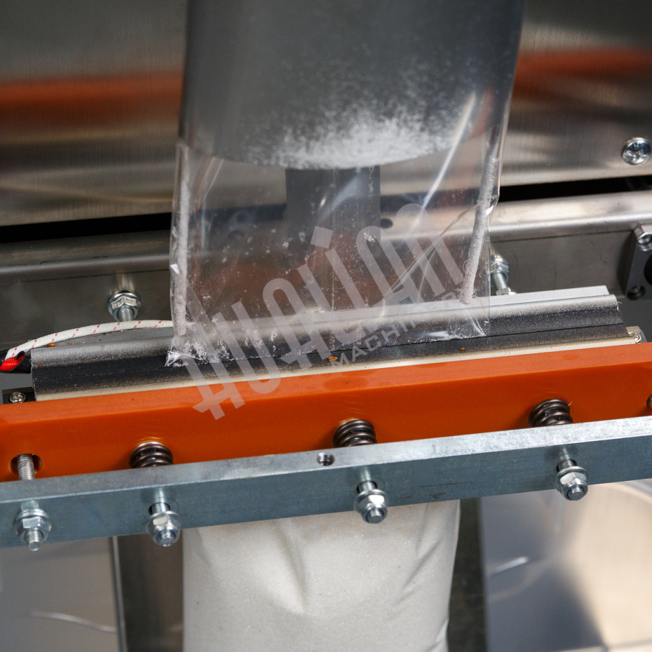 Автоматическая фасовочно-упаковочная машина DXDK-1000 NEW (пакет-подушка,W пленки 420 мм,фотодатчик) Hualian - Купить с доставкой по всему Казахстану