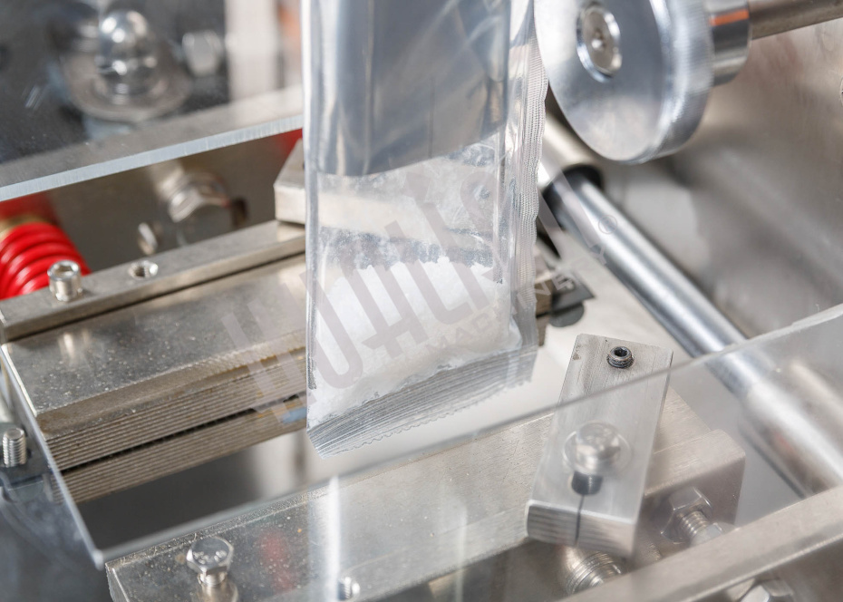 Автоматическая фасовочно-упаковочная машина DXDK-320RH-E (нерж., стик 17*110 мм, 4.6-8 мл, W пленки 42 мм, зубч. нож.) Hualian - Купить с доставкой по всему Казахстану