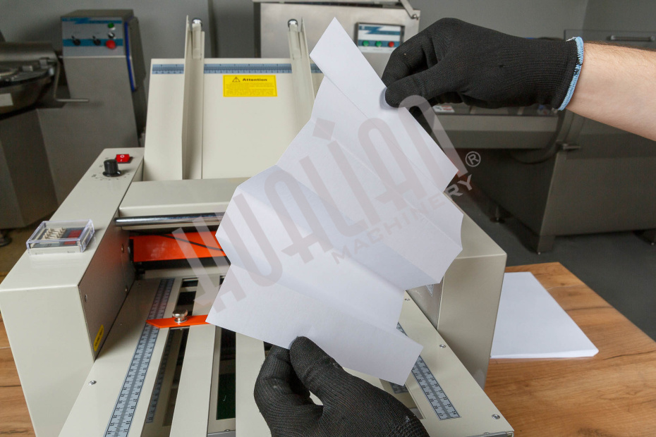 Фальцевальная машина ZE-9B/4 Hualian - Купить с доставкой по всему Казахстану