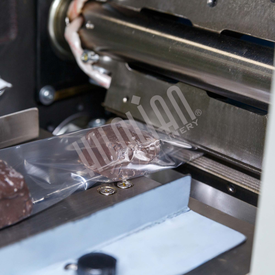 Автоматическая горизонтальная упаковочная машина DXDZ-250B (2 ножа, bag L 65-190 mm, S 150 mm, H-40 mm) Hualian - Купить с доставкой по всему Казахстану