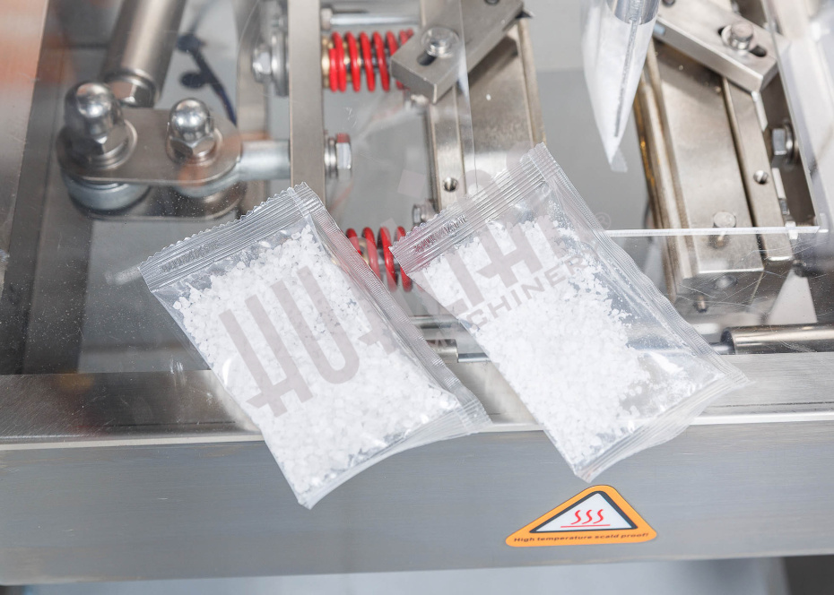 Автоматическая фасовочно-упаковочная машина DXDK-320RH-E (нерж., стик 17*110 мм, 4.6-8 мл, W пленки 42 мм, зубч. нож.) Hualian - Купить с доставкой по всему Казахстану