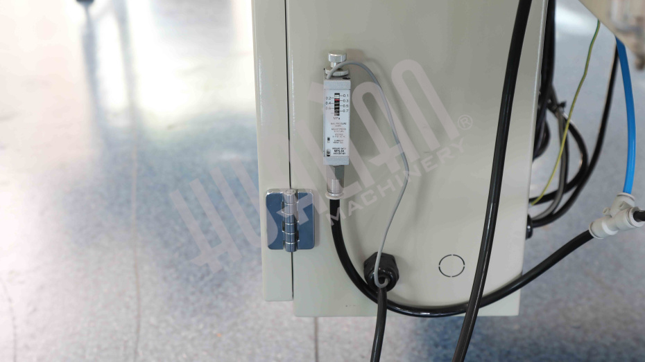 Автоматический заклейщик коробов с активируемой водой лентой FXW-6050 Hualian - Купить с доставкой по всему Казахстану