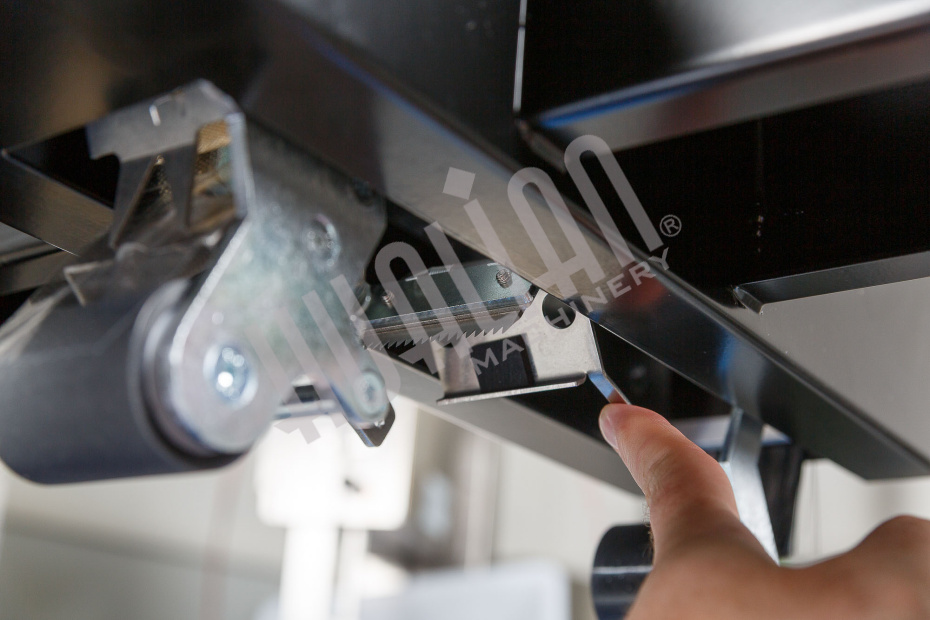 Полуавтоматический заклейщик коробов FXJ-4030A Hualian - Купить с доставкой по всему Казахстану