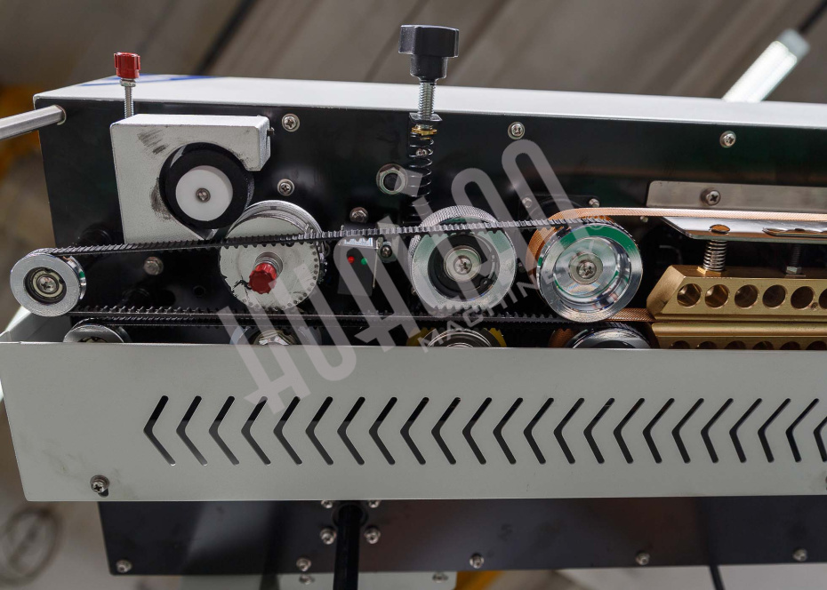 Роликовый (конвейерный) запайщик для тяжелых мешков FRCM-1120L (с датером) Hualian - Купить с доставкой по всему Казахстану