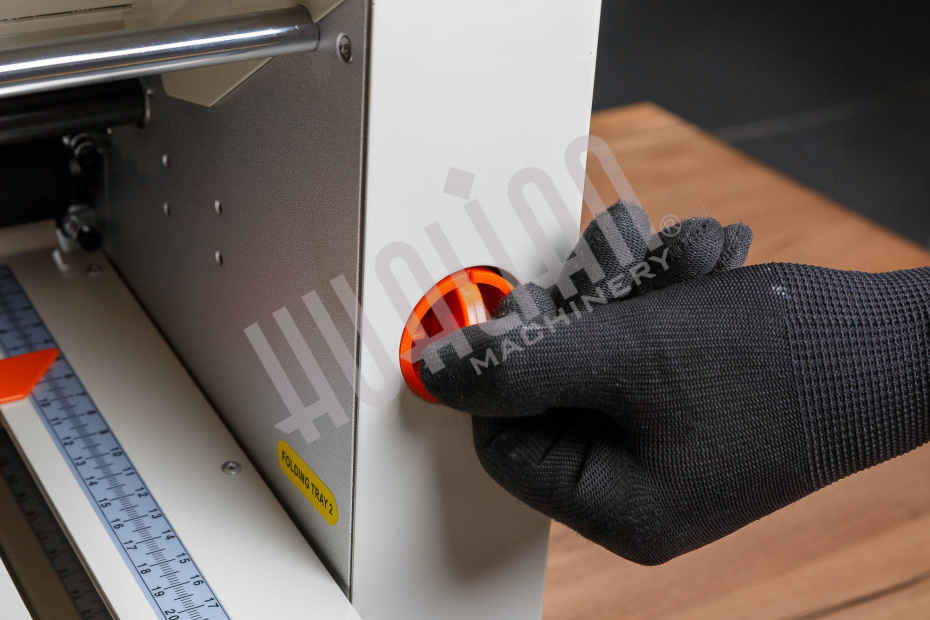 Фальцевальная машина ZE-9B/4 Hualian - Купить с доставкой по всему Казахстану