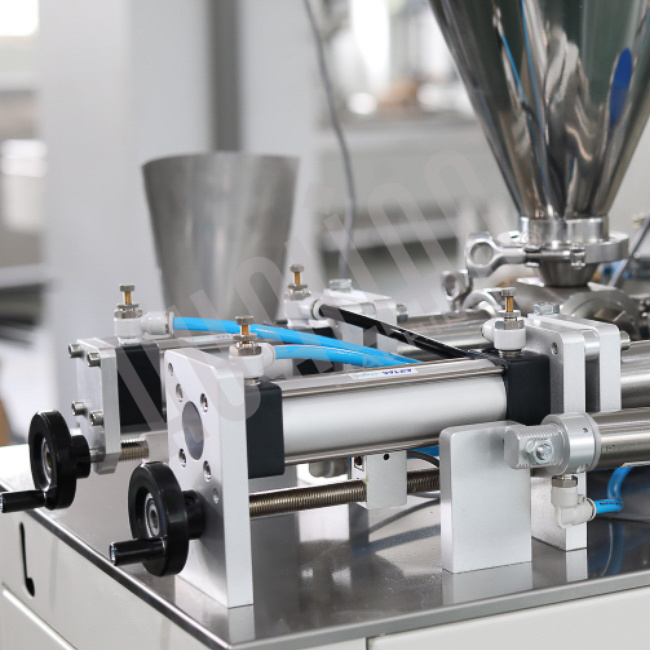 Машина для упаковывания пастообразной продукции DXDG-500II Hualian - Купить с доставкой по всему Казахстану