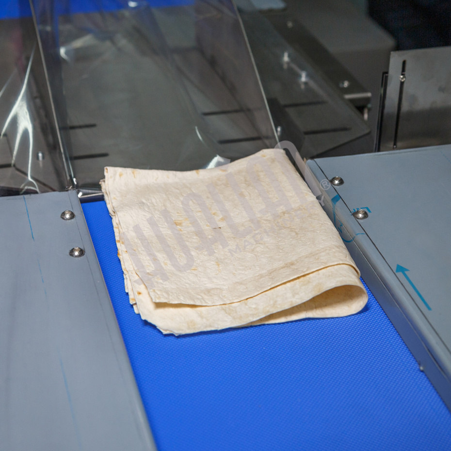 Горизонтальная упаковочная машина DXDZ-600XD (3 серв., H-110 мм, L не огр., W 145-285 мм, HL-1108, круг. отв., подбой, прок. пакета) Hualian - Купить с доставкой по всему Казахстану