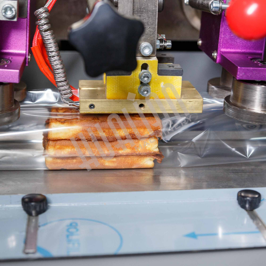 Горизонтальная упаковочная машина DXDZ-250XD (лент. 60 мм, рег. форм., S 250, L 120-280, H 60) Hualian - Купить с доставкой по всему Казахстану