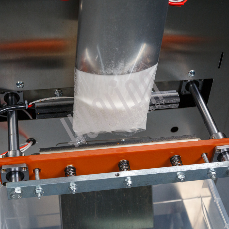 Автоматическая фасовочно-упаковочная машина DXDK-1000 NEW (пакет-подушка,W пленки 420 мм,фотодатчик) Hualian - Купить с доставкой по всему Казахстану