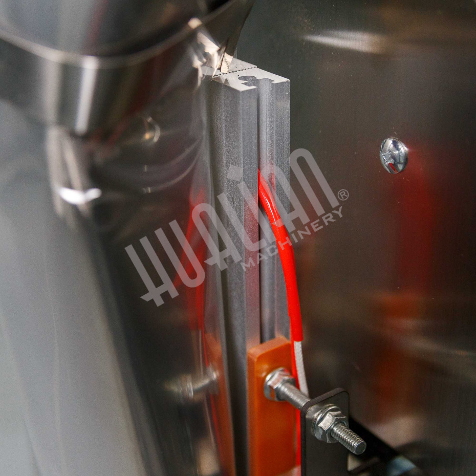 Автоматическая фасовочно-упаковочная машина DXDK-1000 NEW (пакет подушка, ширина пленки 300 мм, фотодатчик) Hualian - Купить с доставкой по всему Казахстану